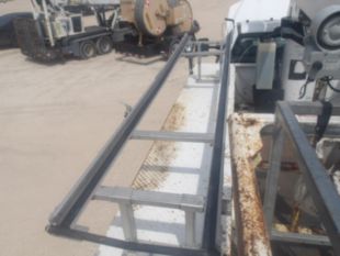Versalift Telecom Aerial Device Cable Placer on 2017 Ford F550 4x2