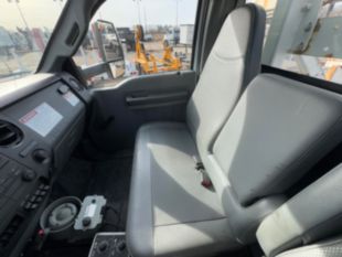 Versalift VTP-40-NE Cable Placer on 2019 Ford F750 4x2