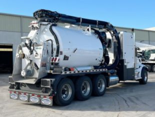 2026 Peterbilt 567 8x6 Tornado Global Hydrovac F4 Ecolite Hydrovac Truck