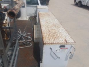 Versalift Telecom Aerial Device Cable Placer on 2017 Ford F550 4x2