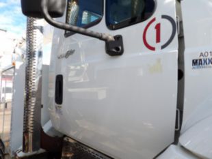2011 International 7400 Terex Bucket Truck RMX75 