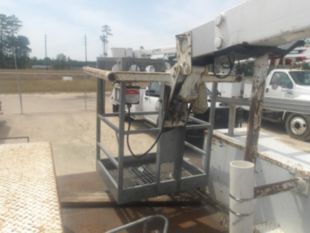 Versalift Telecom Aerial Device Cable Placer on 2017 Ford F550 4x2