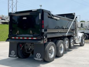 2026 Peterbilt 567 10x4 18' Load King Dump Truck