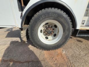 Versalift VTP-40-NE Cable Placer on 2019 Ford F750 4x2