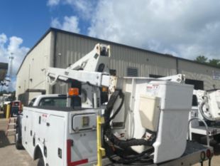 2016 Ford F-550 Powerstroke Diesel 4x4 Versalift SST-40-EIH Bucket Truck