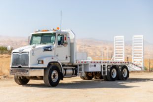 2017 WESTERN STAR 4700SB 6x4 Equipment Hauler