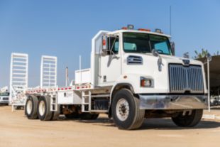 2017 WESTERN STAR 4700SB 6x4 Equipment Hauler