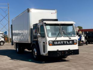 2024 Battle Motors 4x2 LNT BEV 20' Box Truck