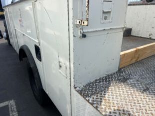 2016 Dodge  5500 Hemi Powered 4x4 Terex LT-40 Bucket Truck