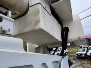 2009 Ford F-750 Diesel 4x2 Terex HRX-55 Material Handler Bucket Truck