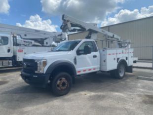 2019 Ford F-450 4x2 Versalift SST-36-NE Bucket Truck