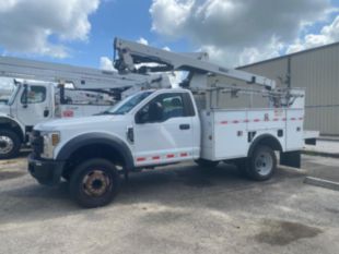 2019 Ford F-450 4x2 Versalift SST-36-NE Bucket Truck