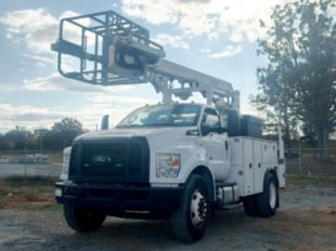 2019 Ford F-750 4x2 Versalift VTP-40-NE Cable Placer