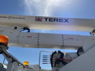 2017 Dodge 5500 4x4 Hemi Powered 2008 Terex HR-37M Material Handler Bucket Truck