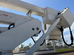 2017 Dodge 5500 4x4 Hemi Powered 2008 Terex HR-37M Material Handler Bucket Truck