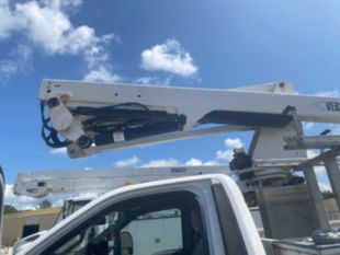 2019 Ford F-450 4x2 Versalift SST-36-NE Bucket Truck