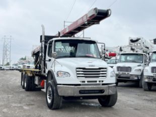 2025 Freightliner M2106 6x4 Load King Premier 40' Conveyor Truck