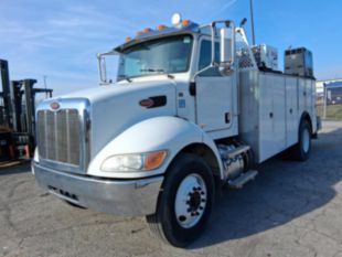 2016 Peterbilt 4x2 Stellar 10621 Service Truck