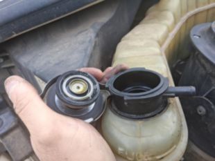 2004 Freightliner M2 4x2 Altec AA-755L Material Handler Bucket Truck