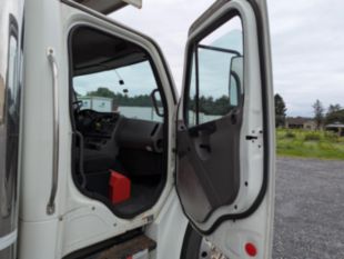 2015 Freightliner M2 Diesel Automatic Reefer Truck
