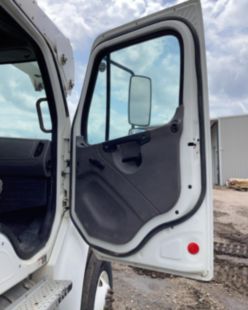 2016 Freightliner M2106 4x4 Terex 5TC-55 Bucket Truck