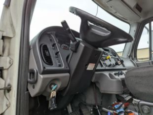 2015 Freightliner M2 Diesel Automatic Reefer Truck