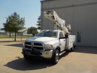 2014 Versalift VST-47MHI 2014 Dodge 5500 Regular Cab Bucket Truck