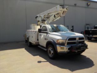 2014 Versalift VST-47MHI 2014 Dodge 5500 Regular Cab Bucket Truck