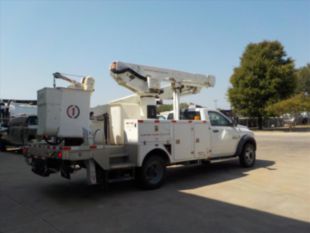 2014 Versalift VST-47MHI 2014 Dodge 5500 Regular Cab Bucket Truck