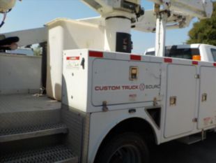 2014 Versalift VST-47MHI 2014 Dodge 5500 Regular Cab Bucket Truck