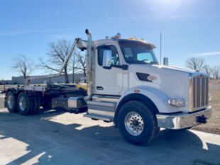 2025 Peterbilt 567 6x4 Palfinger HT 500 L TEC Hook Lift Truck