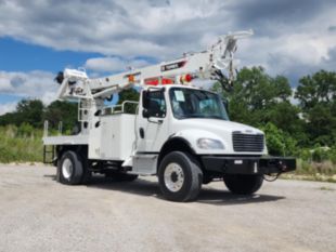 2016 Freightliner M2106 4x4 Terex C4047 Digger Derrick