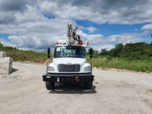 2016 Freightliner M2106 4x4 Terex C4047 Digger Derrick
