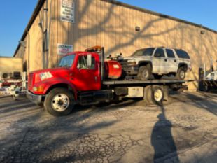 2001 IHC 4700 Diesel 4x4 Roll Back Wrecker Truck