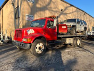 2001 IHC 4700 Diesel 4x4 Roll Back Wrecker Truck