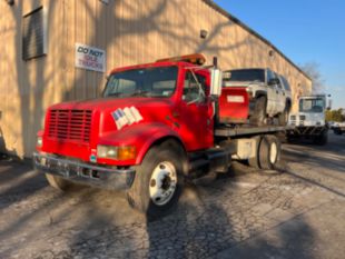 2001 IHC 4700 Diesel 4x4 Roll Back Wrecker Truck