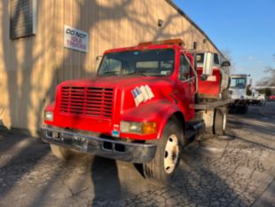 2001 IHC 4700 Diesel 4x4 Roll Back Wrecker Truck
