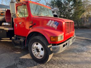 2001 IHC 4700 Diesel 4x4 Roll Back Wrecker Truck