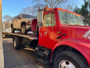 2001 IHC 4700 Diesel 4x4 Roll Back Wrecker Truck