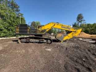 2024 Komatsu PC 490LC-11 Excavator