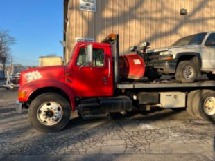 2001 IHC 4700 Diesel 4x4 Roll Back Wrecker Truck