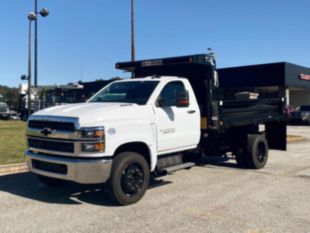 2022 Chevrolet 4x2 11' Square Body Dump Truck