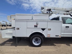 2022 Ford F-550 4x4 Altec AT-40G Bucket Truck