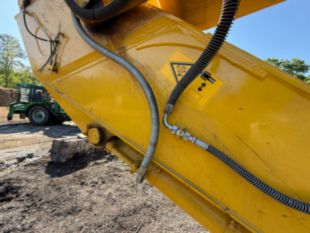 2024 Komatsu PC 490LC-11 Excavator