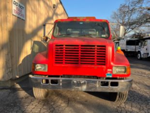2001 IHC 4700 Diesel 4x4 Roll Back Wrecker Truck