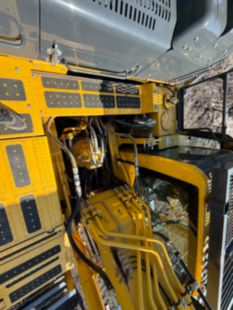 2024 Komatsu PC 490LC-11 Excavator