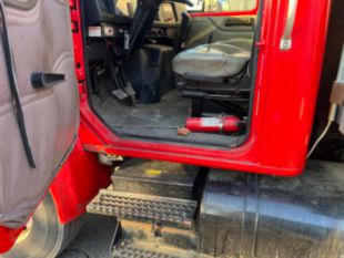 2001 IHC 4700 Diesel 4x4 Roll Back Wrecker Truck