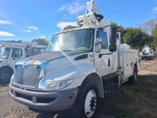 2009 Int'l 4300 4x2 Altec TA-40 Bucket Truck