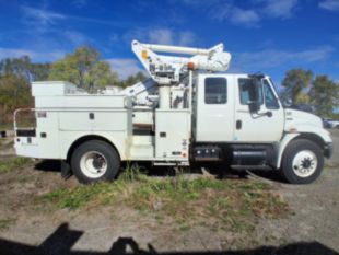 2009 Int'l 4300 4x2 Altec TA-40 Bucket Truck