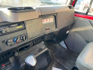 2001 IHC 4700 Diesel 4x4 Roll Back Wrecker Truck